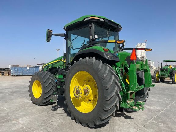 2023 John Deere 8R 370 Tractor