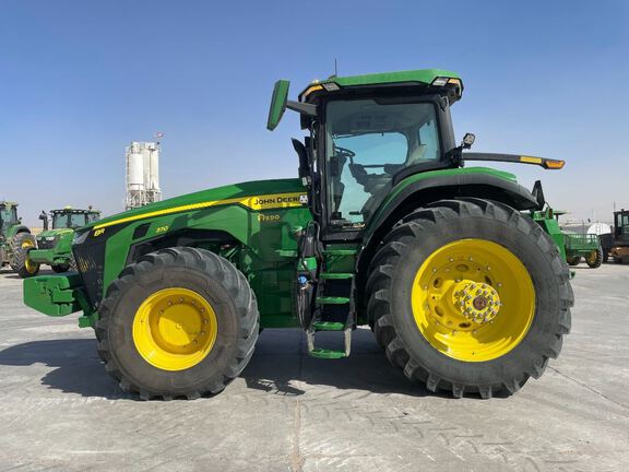 2023 John Deere 8R 370 Tractor