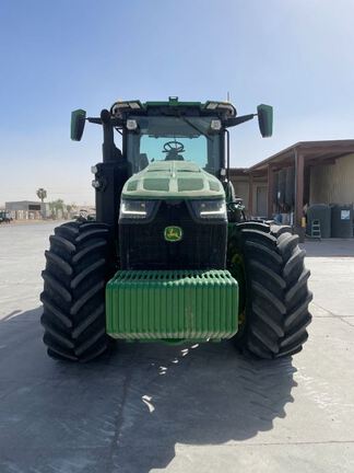 2023 John Deere 8R 370 Tractor