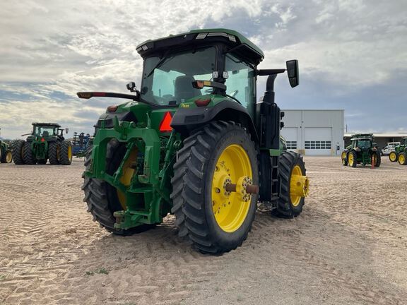 2023 John Deere 8R 370 Tractor