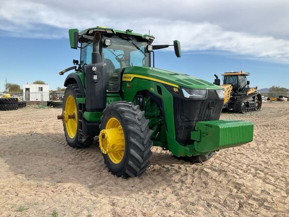 2023 John Deere 8R 370 Tractor
