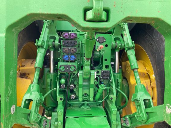 2023 John Deere 8R 370 Tractor