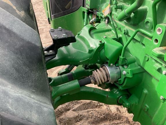 2023 John Deere 8R 370 Tractor
