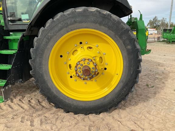 2023 John Deere 8R 370 Tractor