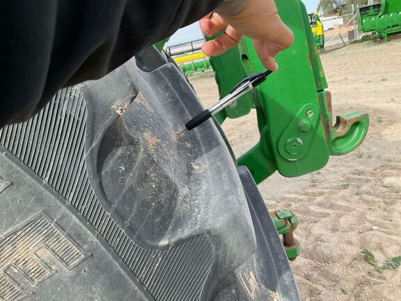 2023 John Deere 8R 370 Tractor