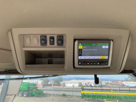 2023 John Deere 8R 370 Tractor