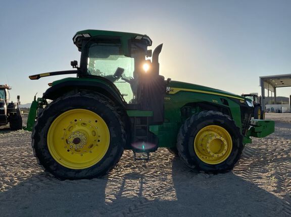 2023 John Deere 8R 370 Tractor