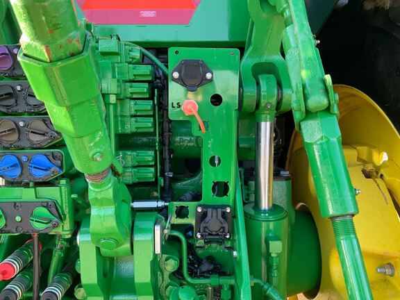 2023 John Deere 8R 370 Tractor