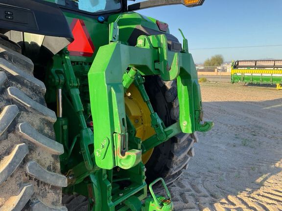 2023 John Deere 8R 370 Tractor