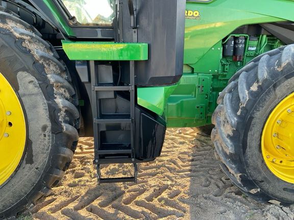 2023 John Deere 8R 370 Tractor