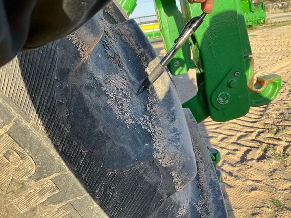 2023 John Deere 8R 370 Tractor