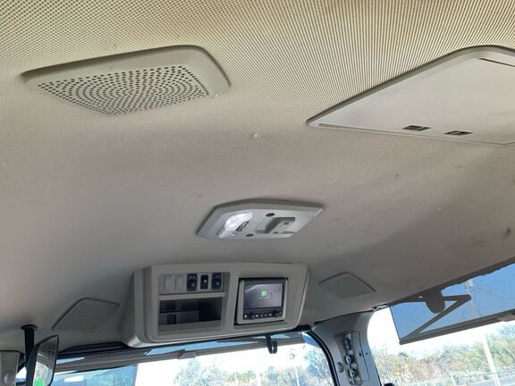 2023 John Deere 8R 370 Tractor