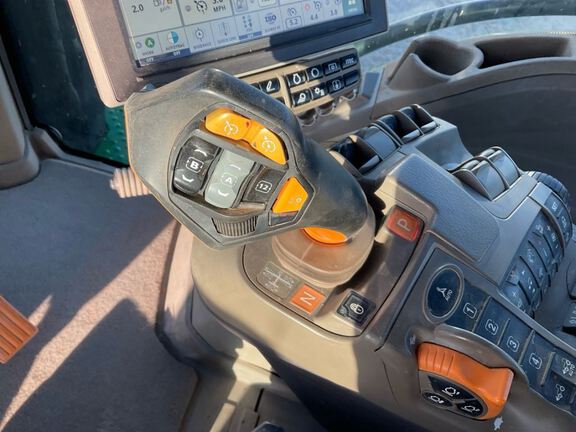 2023 John Deere 8R 370 Tractor