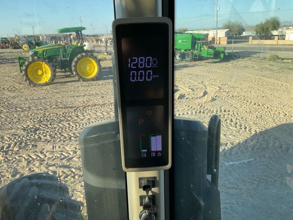 2023 John Deere 8R 370 Tractor