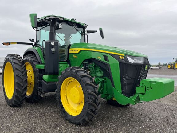 2022 John Deere 8R 370 Tractor