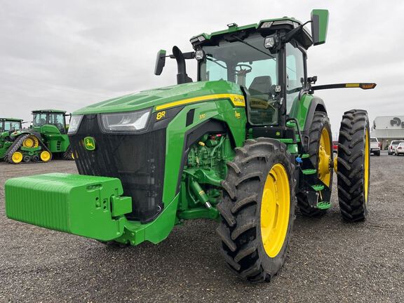 2022 John Deere 8R 370 Tractor