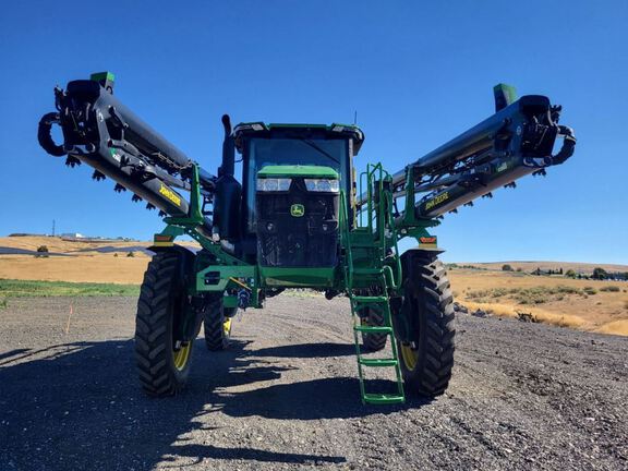 2023 John Deere 616R Sprayer/High Clearance