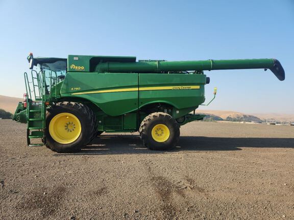 2018 John Deere S780 Combine