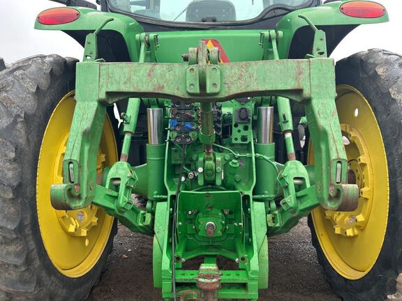2010 John Deere 8225R Tractor