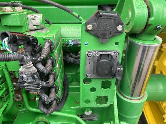 2010 John Deere 8225R Tractor