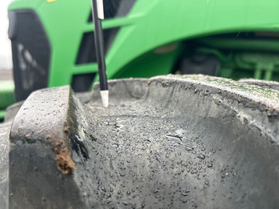 2010 John Deere 8225R Tractor