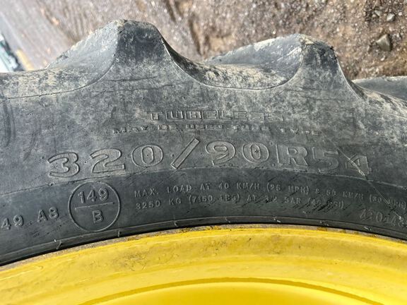 2010 John Deere 8225R Tractor