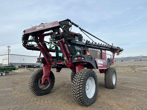 2008 Miller Pro NITRO 4275 Sprayer/High Clearance