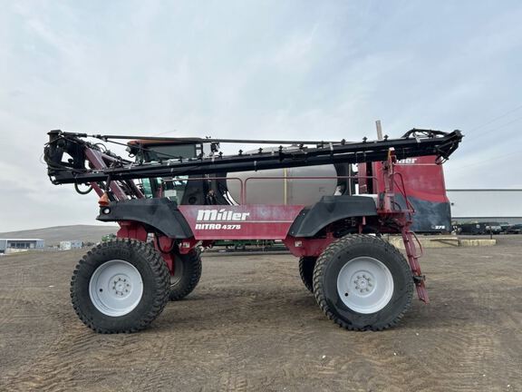 2008 Miller Pro NITRO 4275 Sprayer/High Clearance