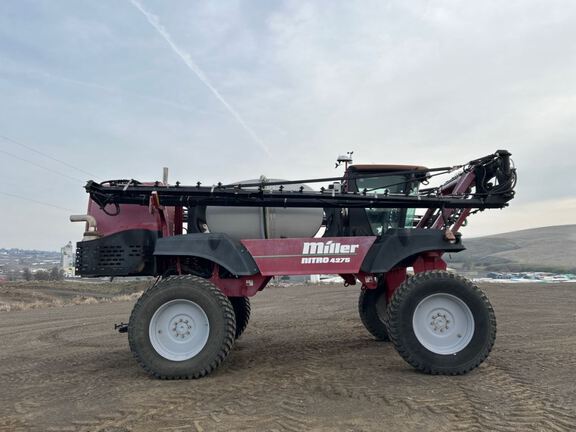 2008 Miller Pro NITRO 4275 Sprayer/High Clearance
