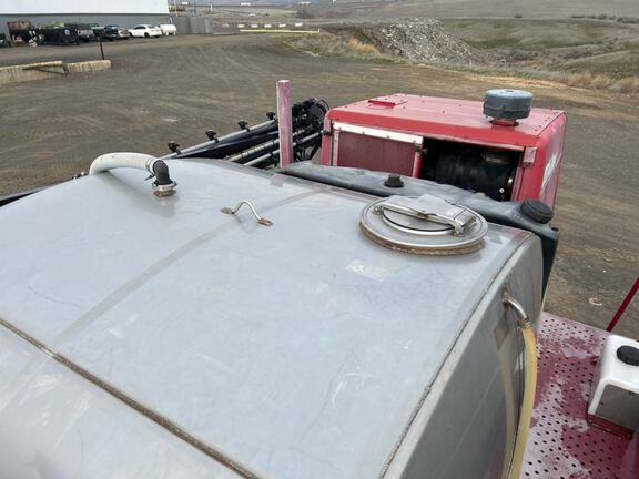 2008 Miller Pro NITRO 4275 Sprayer/High Clearance