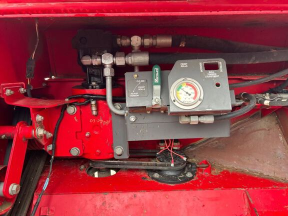 2013 Massey Ferguson WR9770 Windrower