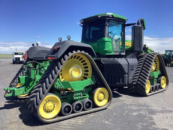 2025 John Deere 9RX 710 Tractor Rubber Track