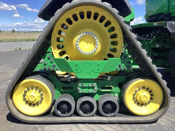 2025 John Deere 9RX 710 Tractor Rubber Track