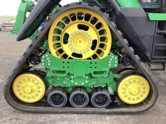2024 John Deere 8RX 410 Tractor Rubber Track