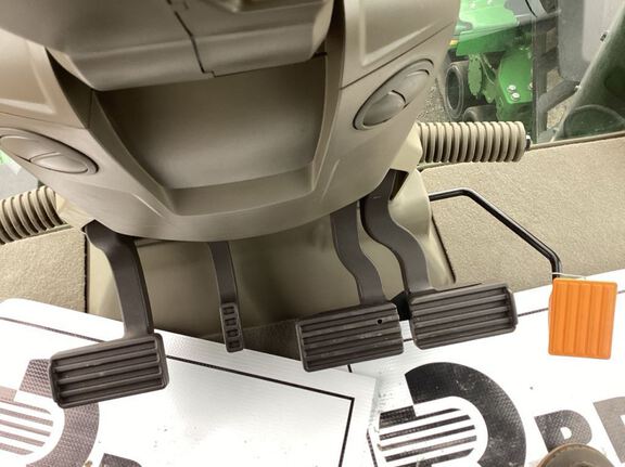 2024 John Deere 8RX 410 Tractor Rubber Track