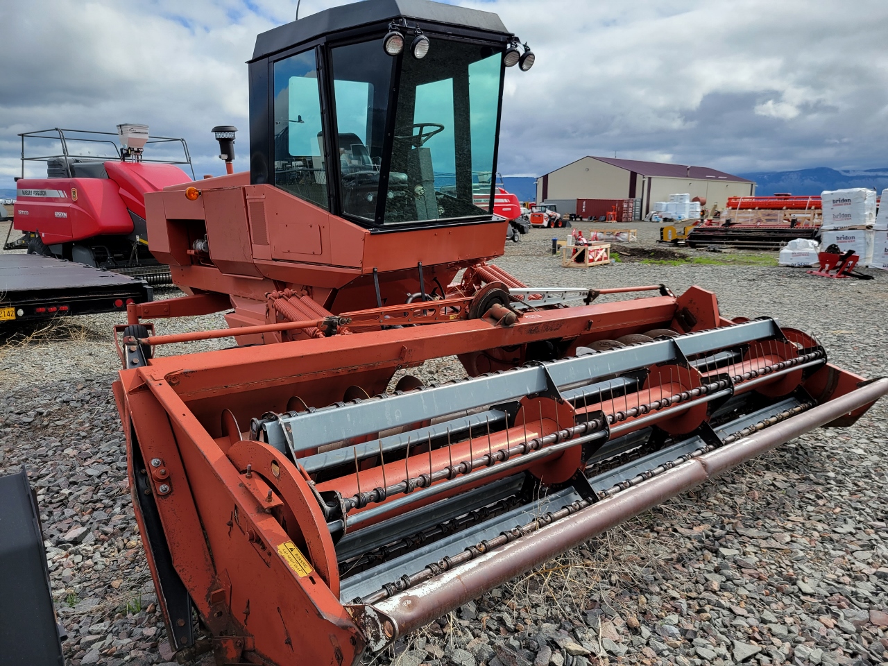 AGCO Hesston 6650 Windrower