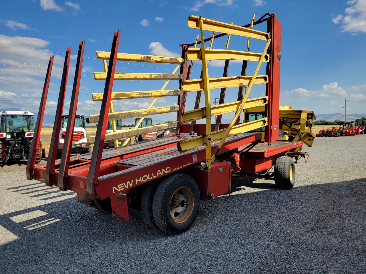 New Holland 1068 Bale Wagon