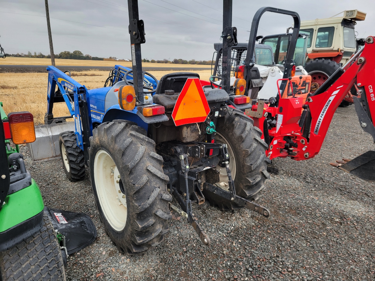 2014 New Holland Workmaster 40 Tractor