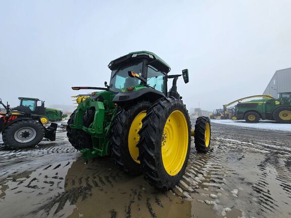 2022 John Deere 8R 370 Tractor