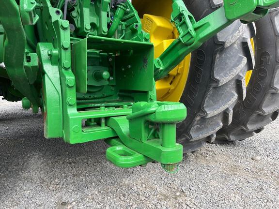 2022 John Deere 8R 370 Tractor