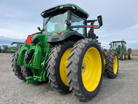 2022 John Deere 8R 370 Tractor