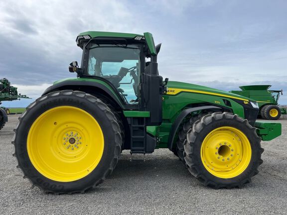 2022 John Deere 8R 370 Tractor