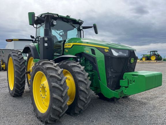 2022 John Deere 8R 370 Tractor