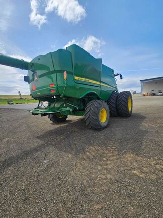 2024 John Deere S780 Combine