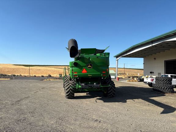 2024 John Deere S780 Combine