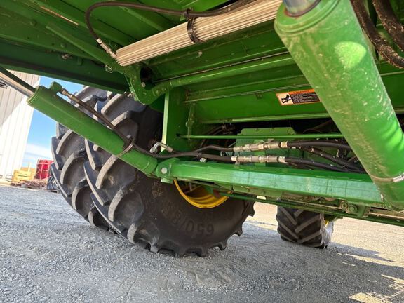 2024 John Deere S780 Combine