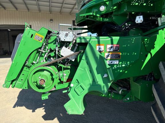 2024 John Deere S780 Combine