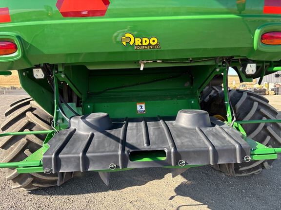 2024 John Deere S780 Combine
