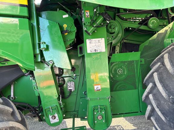 2024 John Deere S780 Combine