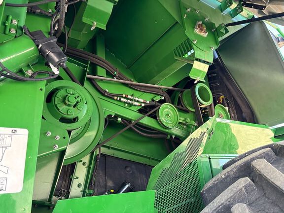 2024 John Deere S780 Combine